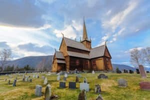 lom_stavkirke